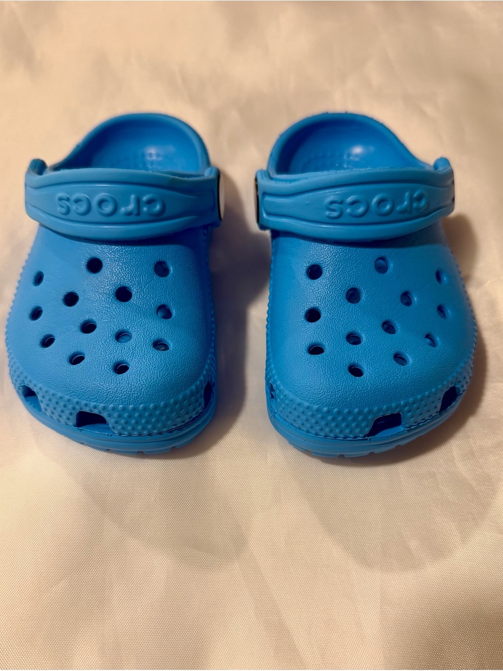 EUC Like-New Crocs Kids Classic Clogs (Authentic, Venetian Blue)